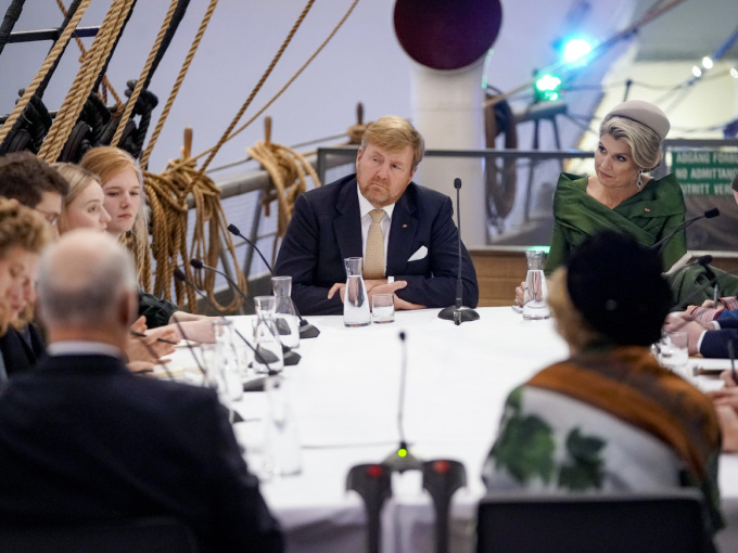Kong Willem-Alexander, Dronning Máxima, Kong Harald og Dronning Sonja deltok på rundebordskonferanse om utfordringar og moglegheiter i Arktis. Foto: Terje Pedersen / NTB